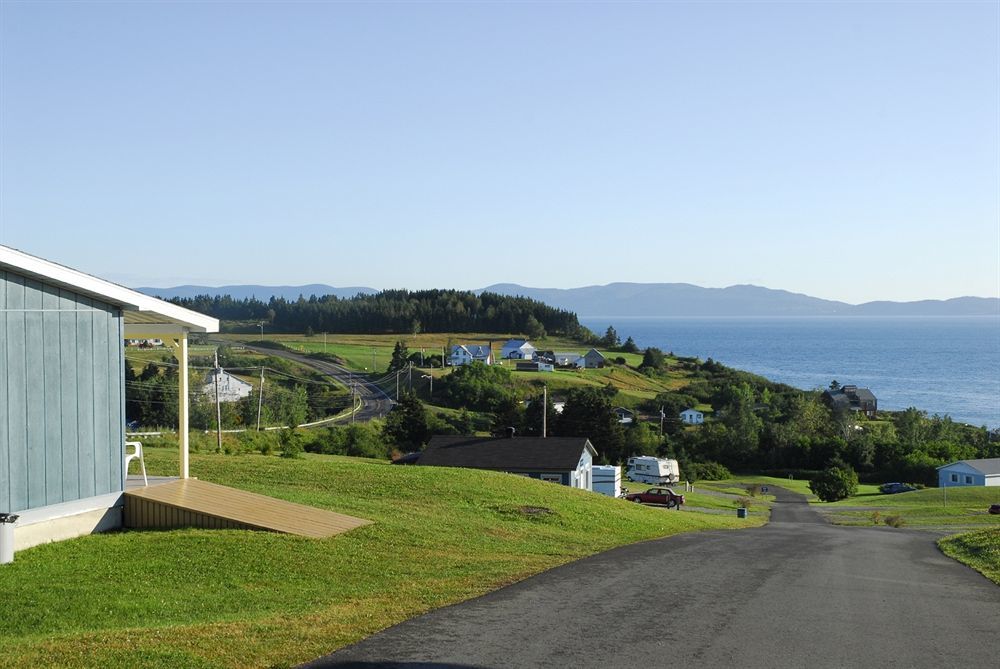 Hebergement Fort Prevel Saint Georges De Malbaie Eksteriør billede